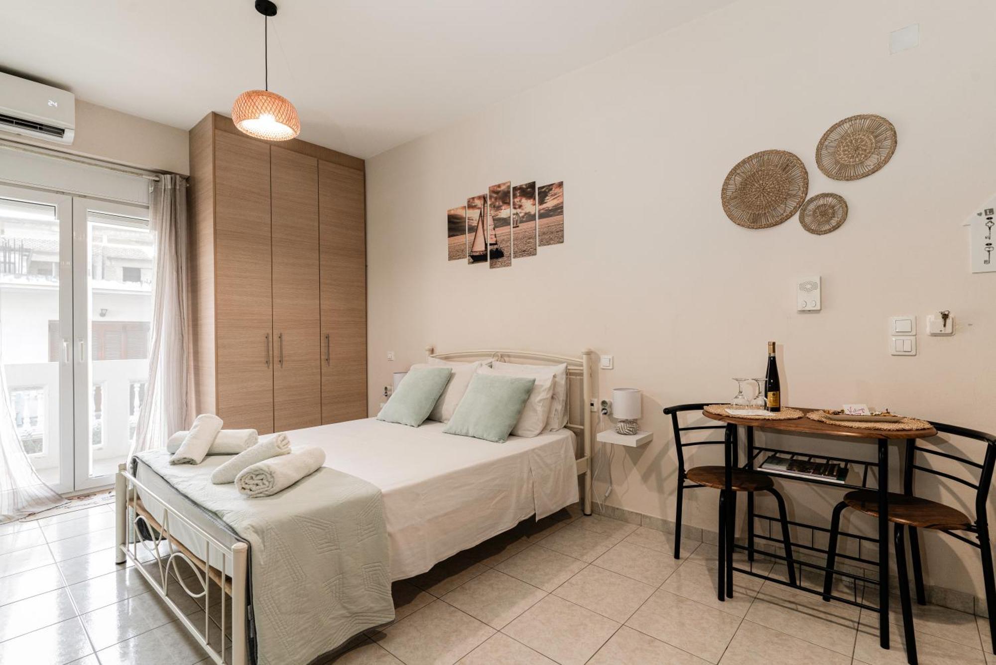 Sunny Central Studio Zakynthos Town Exterior photo