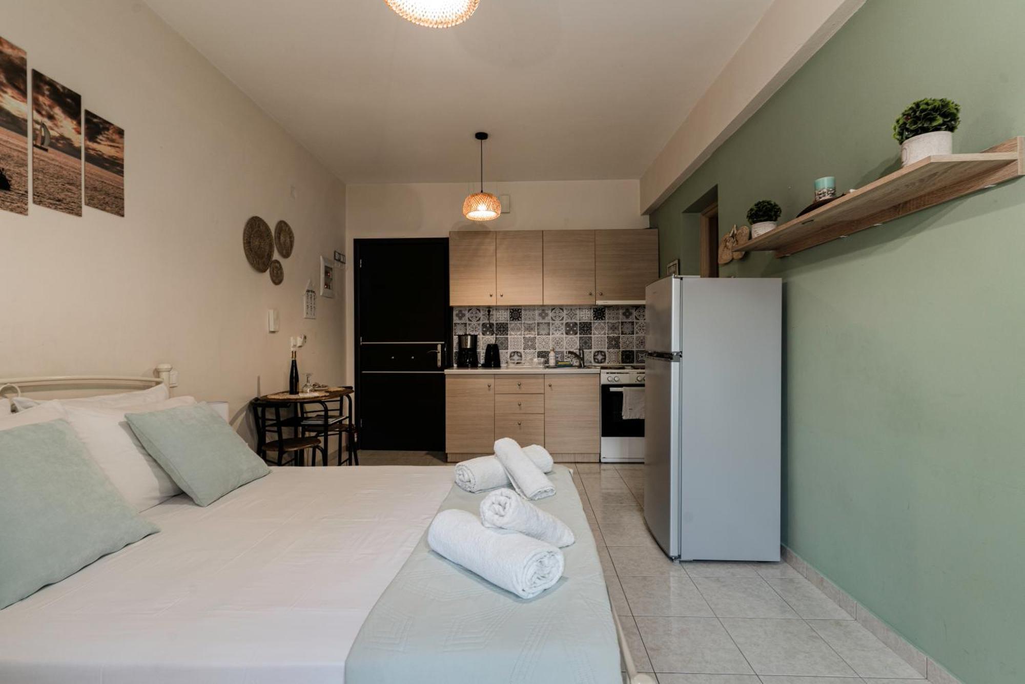 Sunny Central Studio Zakynthos Town Exterior photo